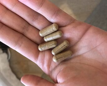 Foto kapslí, zkušenosti s užíváním NEOfloraxu